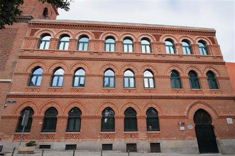 Simple Science: How to Make a Volcano with Kids