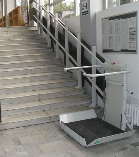 S7 Sr Inclined Platform Stair Lift Straight Staircase Wheelchair