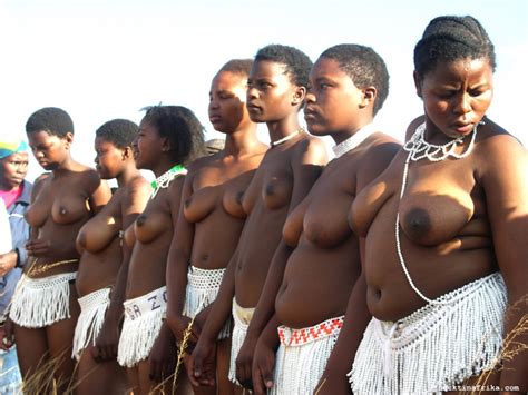 Afrikanische Frau Zeigen Sich Nackt Bilder Von Nackten Negerinnen