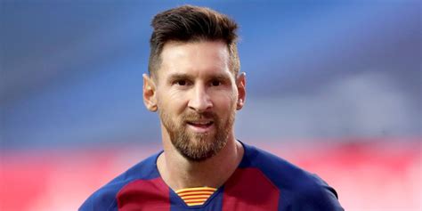 Messi is one of the highest paid footballer in the world earning slightly more than ronaldo. Lionel Messi Net Worth 2020 - Victor Mochere
