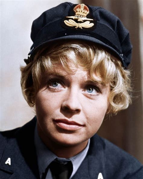 Section Officer Maggie Harvey Susannah York Battle Of Britain English Actresses British