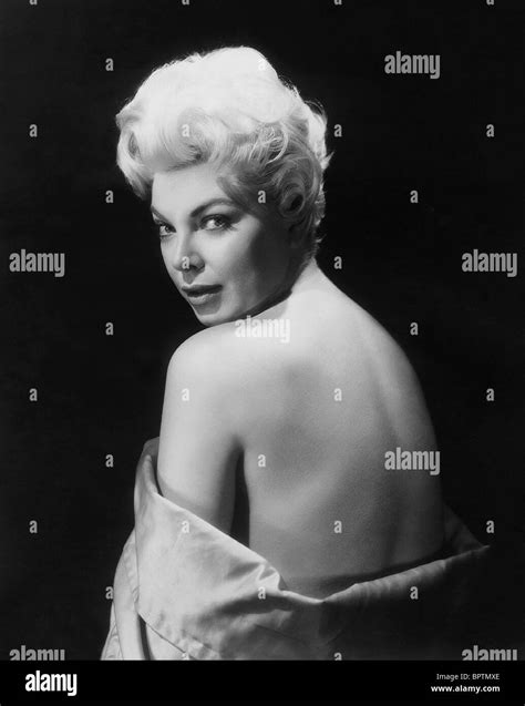 Barbara Nichols Actress 1959 Stock Photo Alamy