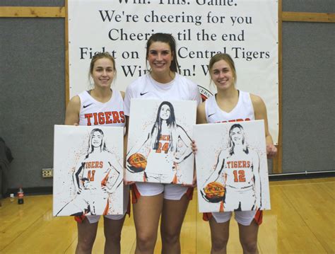Womens Basketball Gifts Seniors With Win East Central University Athletics