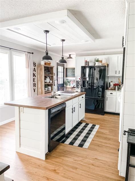 When selecting a trim, it's important to keep a few things in mind: Amazing Before And After Mobile Home Transformations We ...