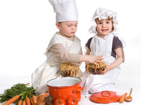 Cara memasak hash kornet sapi. Manfaat Cooking Class untuk Si Kecil | Smartmama