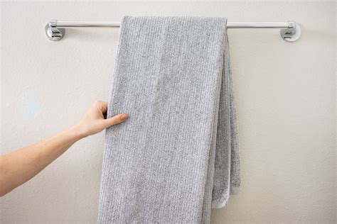 How To Hang Bathroom Towels So They Always Look Nice