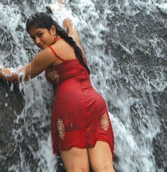 Tamil Telugu Malayalam Kannada Actress Poonam Bajwa Latest Very Rare