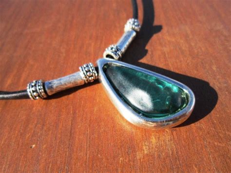 Emerald Green Stone Necklace Bohemian Jewelry Boho Necklace Etsy