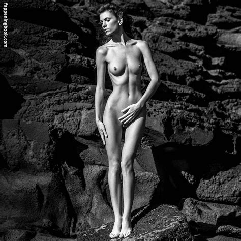 Angela Olszewska Nude The Fappening Photo FappeningBook