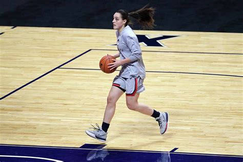 UConn Freshman Nika Muhl Likely Out Against Baylor Assistant Coach