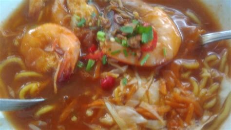 I come here just to have my mee udang which establish 20years ago started at kuala sepetang, perak. Mee Udang Mak Jah Sedap Giler Kuala Sepetang - YouTube