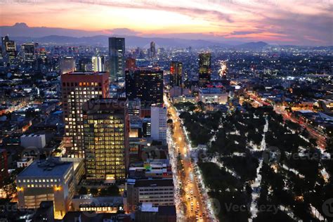 Vista Panorámica De La Ciudad De México Desde La Plataforma De