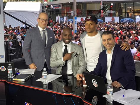 Andre de grasse will open his season on sunday in fayetteville, ark., at the american track league's first meet of 2021. Sprinter Andre De Grasse rejuvenates hometown Toronto ...