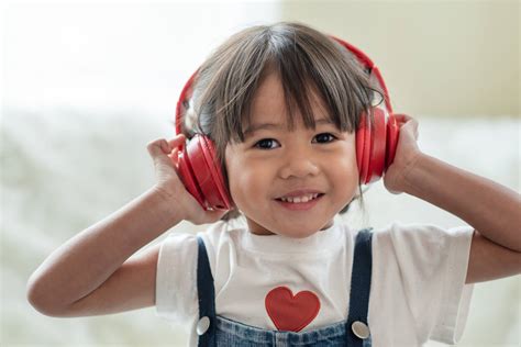 How To Set Up Screen Free Music For Your Kids While Staying In The