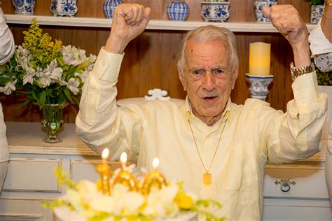 Cause of death was not disclosed. Orlando Drummond festeja 100 anos com festa em Araras ...