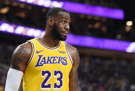 Maybe you would like to learn more about one of these? Picture Of LeBron Goes Viral As Fans Joke About LeBron's Receding Hairline - Fadeaway World