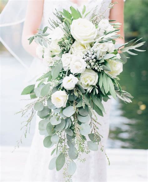Check Out The Latest Flower Trend Gigantic Bouquets