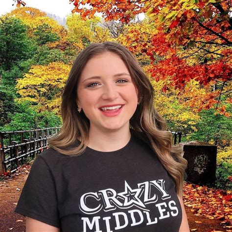 Crazy Middles On Instagram Lizzy Is So Excited About Thanksgiving