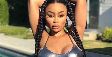 While her monthly onlyfans income isn't reported, she at one point revealed that she was earning she brings in around $1 million per month (estimated) from onlyfans and also earns an income from. Blac Chyna is making £15 million per month on OnlyFans ...