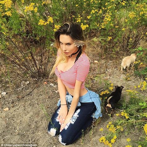 Chloe Lattanzi Flaunts Ample Cleavage On A Windy Day Daily Mail Online