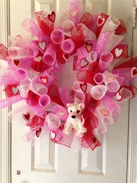 Valentine mesh wreath | Valentine mesh wreaths, Valentine wreath, Valentine decorations