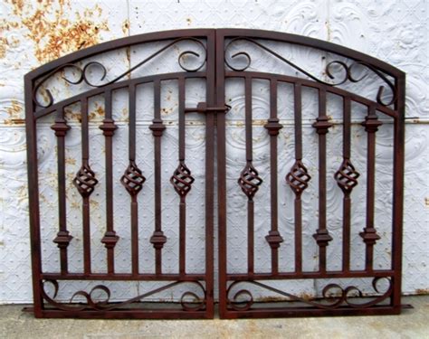 We believe the color of your custom gate entrance has meaning and conjures some emotion. Wrought Iron Gate Gallery