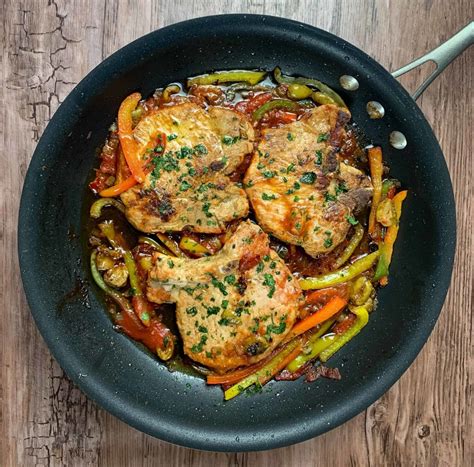 As the pork chop cooks, the cuts will expand and allow the chop to stay flat giving you an even cook. Dominican Braised Pork Chops - Belqui's Twist