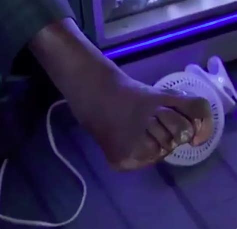 Shaq Showed His Bare Foot On Tv And People Are Traumatized Disturbed
