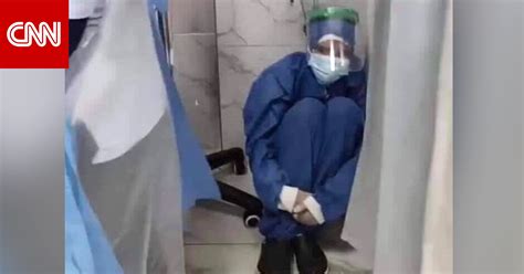 مصر صورة ممرضة في إحدى وحدات العناية المركزة لمرضى كورونا تثير تفاعلا