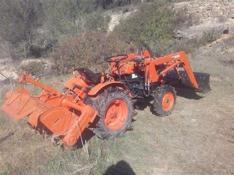 Kubota B7000 4wd Compact Tractor Front Loader And Rotovater In