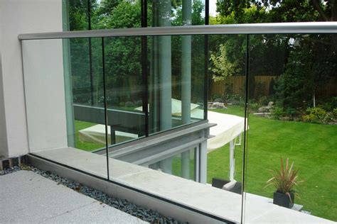 Glass balustrade system are ideal for various applications including decking,balconies & patios.perfect to be used in domestic and commercial settings. Glass balustrade & balconies in a range of contemporary styles