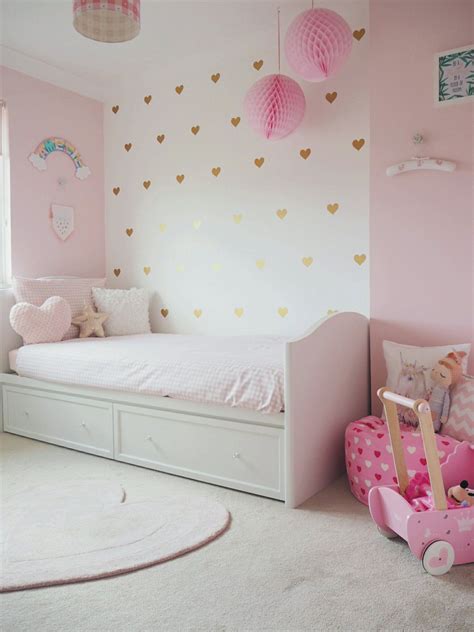 Turn your little girl's bedroom into her very own chic and playful retreat with these simple design ideas. Amelie's Soft Pink and Gold Toddler Bedroom | Girls ...