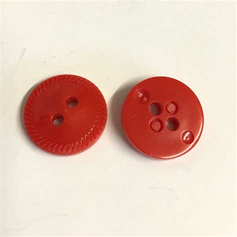 20 Red Mill Edge Buttons Red Buttons Round Red Buttons Red Etsy Red