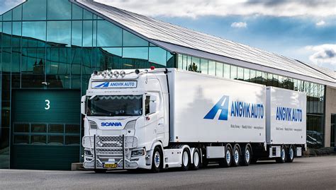 Transport Online Angvik Auto Met Scania 530s V8 Als Lzv Naar Noorwegen