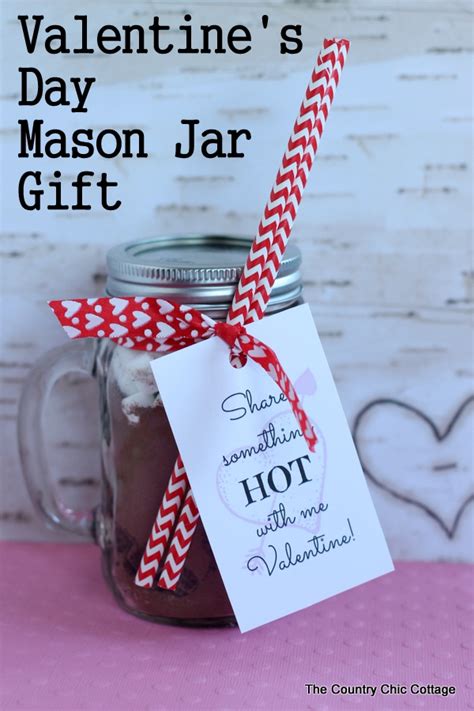 This valentine's day, surprise your loved ones with a homemade gift. Valentine's Day Mason Jar Gift - The Country Chic Cottage