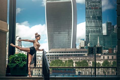 Women Ballerina Dimitry Roulland Barefoot Women Outdoors Balcony Tiptoe Boobs City