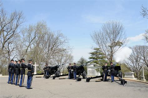 130411 A Nd255 083 The Presidential Salute Battery 3d Us Flickr