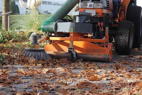 Balayeuse De Voirie Tract E Balayeuse Gazon Et Feuilles Balayeuse Neige Escomel