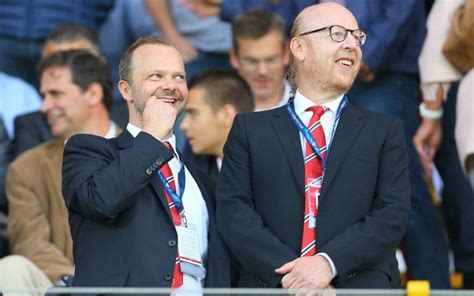 How did the glazers make their money? Man Utd fans anti Glazer and Woodward chant video