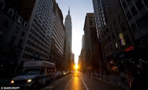 The Manhattanhenge Effect Bathes New Yorks 34th Street In
