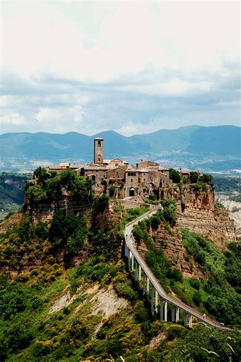 The Medieval Civita Di Bagnoregio Italia Places To Travel Italy