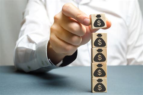 Unit trust accounts are managed by a professional fund manager. How do you pick the right unit trust | CIMB