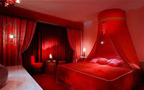The Worlds Sexiest Kinkiest And Strangest Hotels Red Rooms Bedroom Red Luxurious Bedrooms
