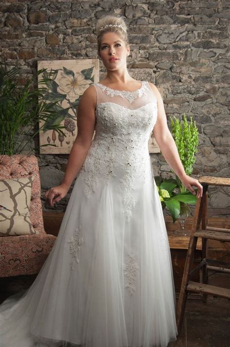 Petite wedding dresses are not easy to find, but it is possible! White/Ivory Lace Plus Size Wedding Dress Bridal Gown ...