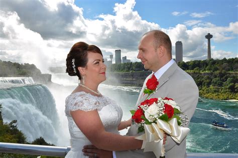 Celebrating Love In Niagara Falls Ny Fall Wedding Niagara Falls