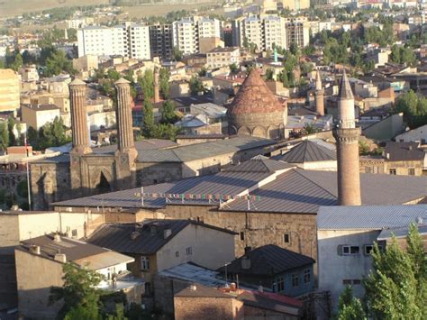 Gezimanya'da erzurum hakkında bilgi bulabilir, erzurum gezi notlarına, fotoğraflarına, turlarına ve videolarına ulaşabilirsiniz. Erzurum Turkey Travel Guide, Turkey Vacation Packages - BookTurkeyTours.com