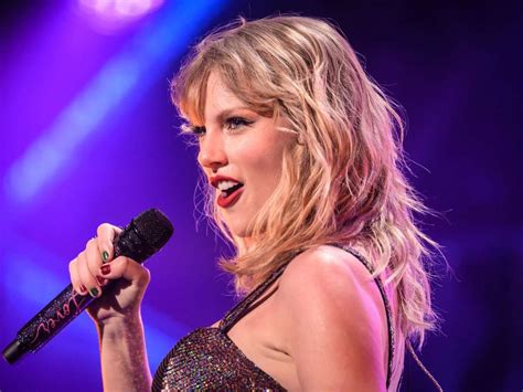 Taylor Swift S New Album Midnights Temporarily Shuts Down Spotify