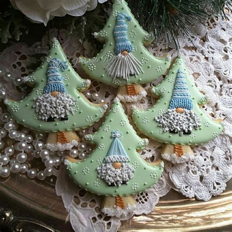 You can choose to put some elf or some stars in this cute cookies are put in a mason jar that is decorated with one big red stripe and some green and red cute mini ornaments. 17 Best images about Christmas Cookies Ideas on Pinterest ...