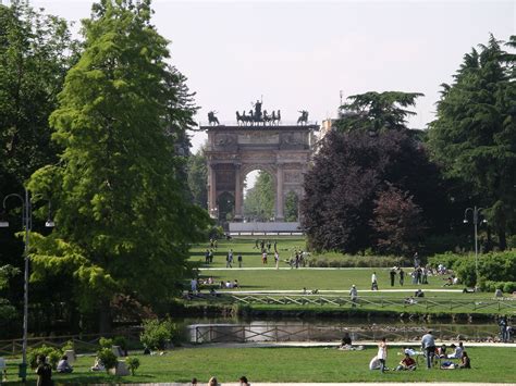 Parco Sempione Milan Similar To Grand Central Park And The Place Where Alek And Erin Begin To