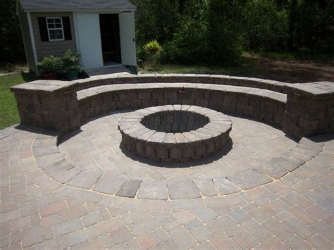 Belgard Dublin Cobble Pavers Country Manor Wall And Firepit Dreamscape